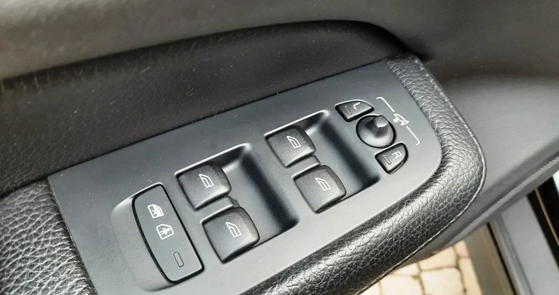 Volvo V60 Cross Country cena 119900 przebieg: 64800, rok produkcji 2020 z Biała małe 667
